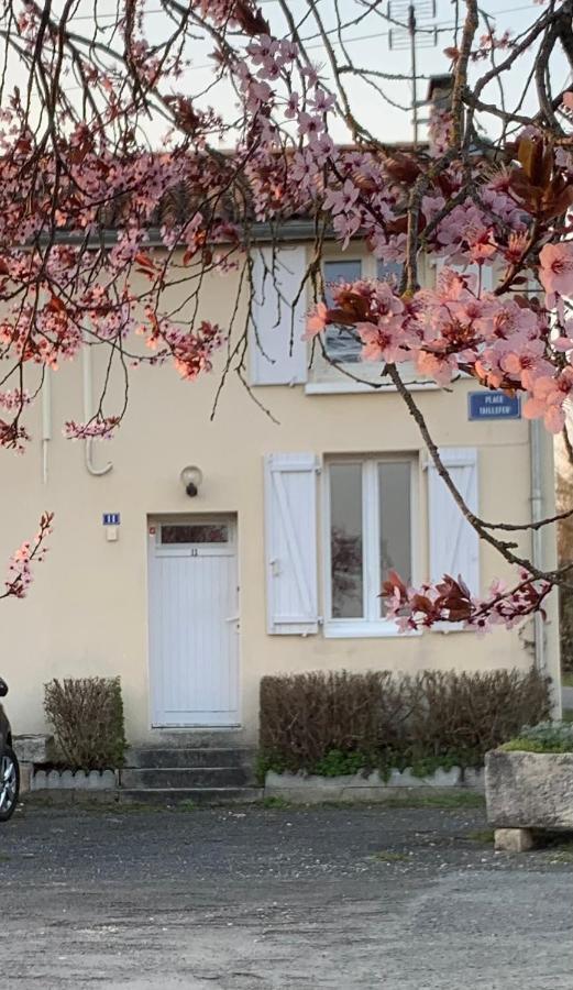La Maison D'Eloi Montignac-Charente 外观 照片