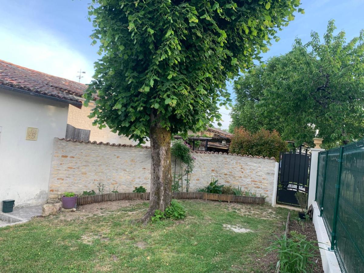La Maison D'Eloi Montignac-Charente 外观 照片