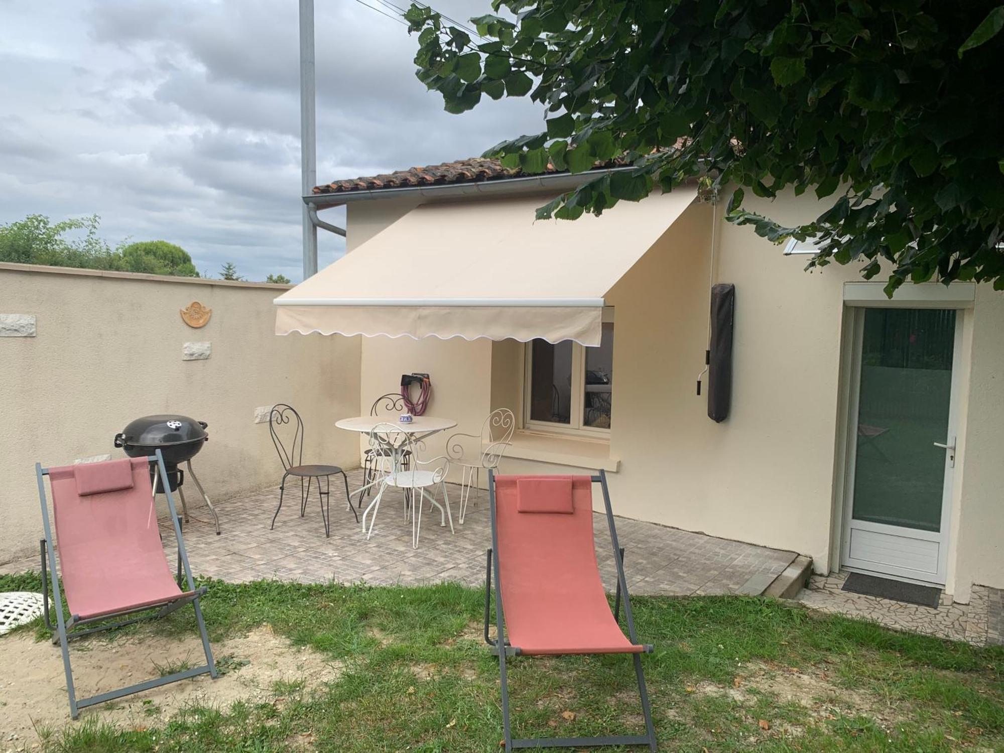 La Maison D'Eloi Montignac-Charente 外观 照片